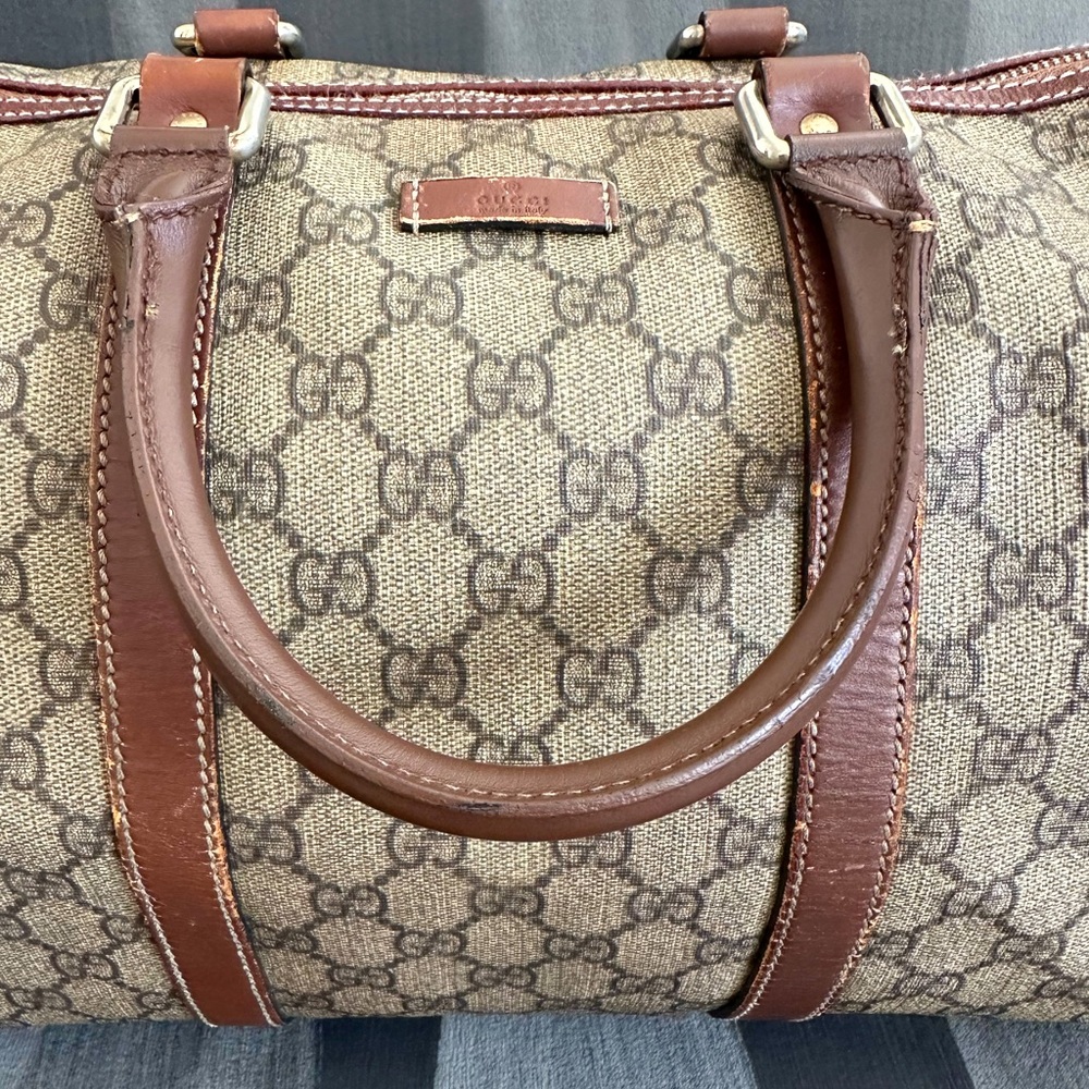 Pre-loved Authentic Gucci Vintage GG Supreme Medium Joy Boston Bag - Picture 3 of 16
